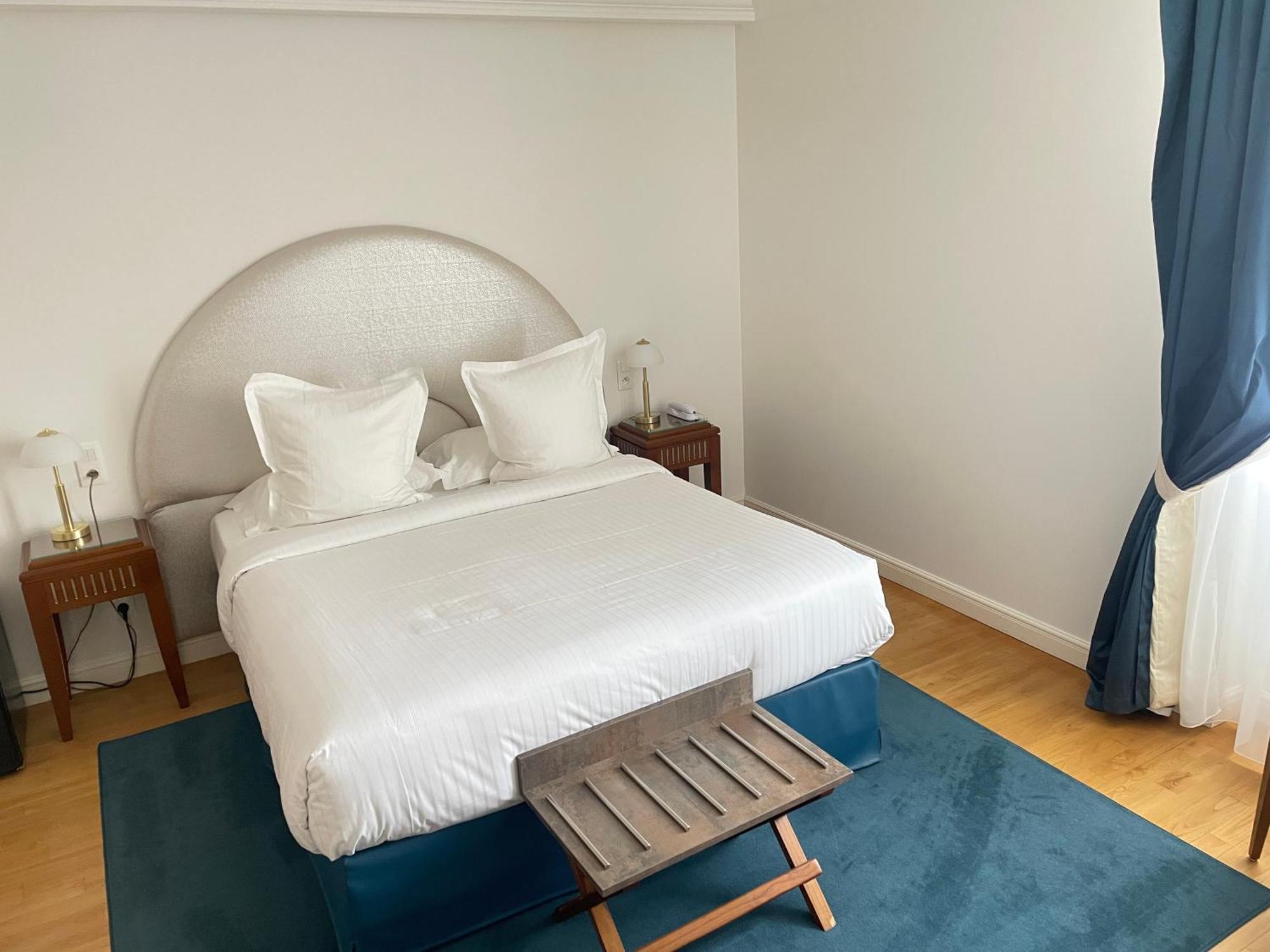 Hotel Victor Hugo بونتورسون المظهر الخارجي الصورة